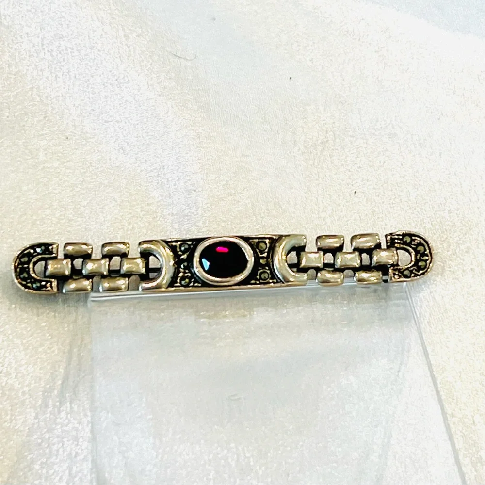 182. Sterling, Garnet and Marcasite Bar Brooch Circa 1980s. Estate Find! - Picture 5 of 8